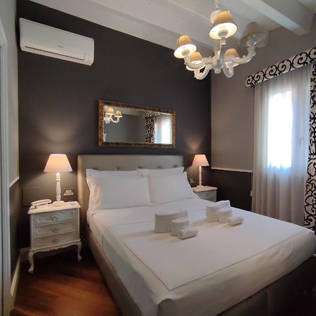 Dimora Bellini - Residenza D'Epoca Bed & Breakfast Palermo Exterior photo